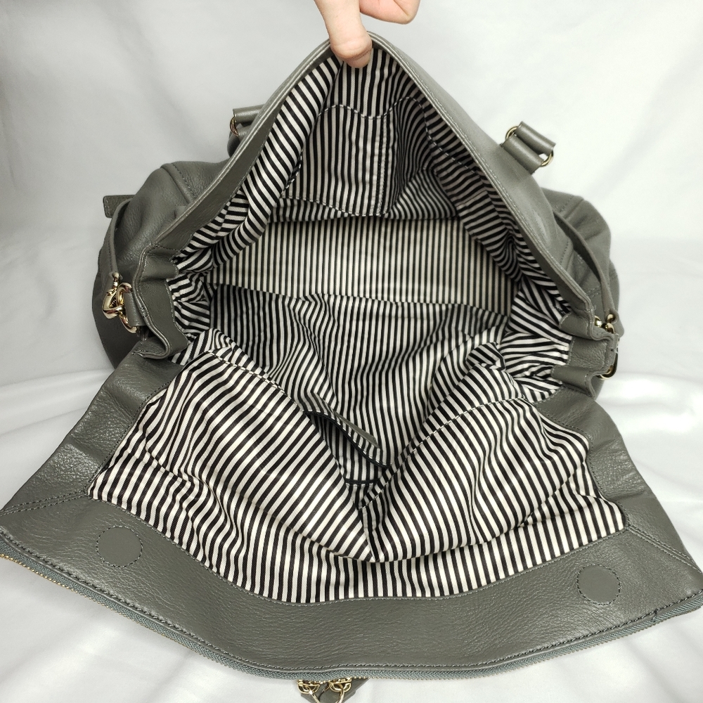 Kate Spade - Cobble Hill Leslie Leather Tote in French Grey - Picture 10 of 14